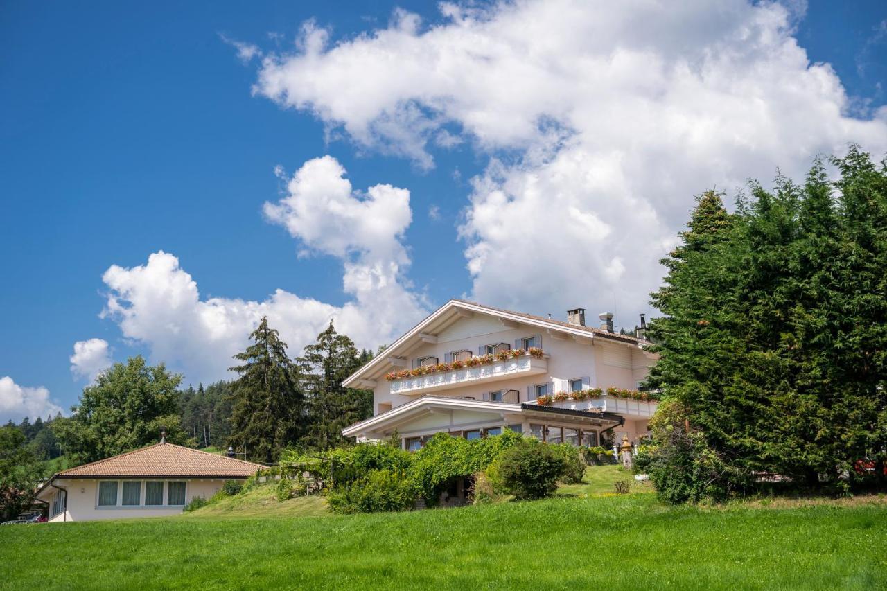 Hotel Moserhof Terenten Exteriör bild