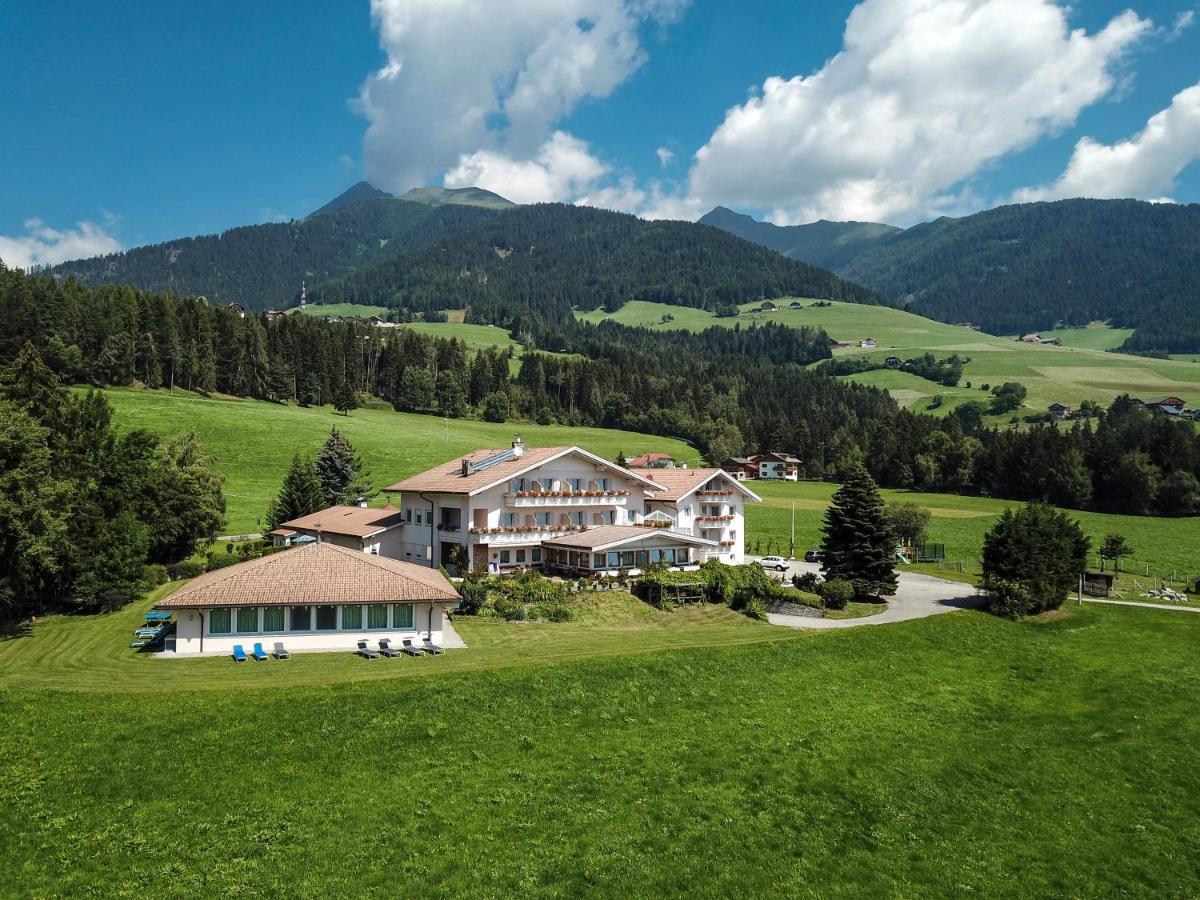 Hotel Moserhof Terenten Exteriör bild