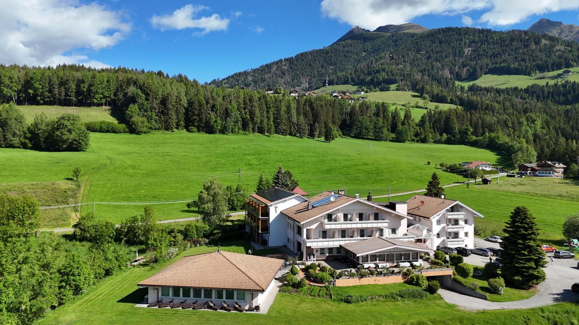 Hotel Moserhof Terenten Exteriör bild